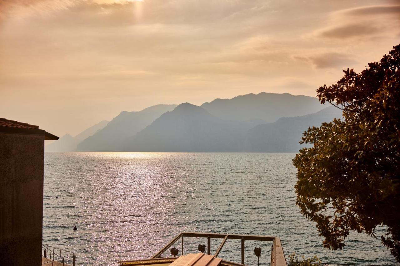 Lake Front Casa Christina มัลเชซิเน ภายนอก รูปภาพ